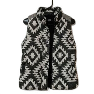 Luxe Puffer Vest S Quilted Southwestern Aztec Print Zip Snap Front Boho Chic